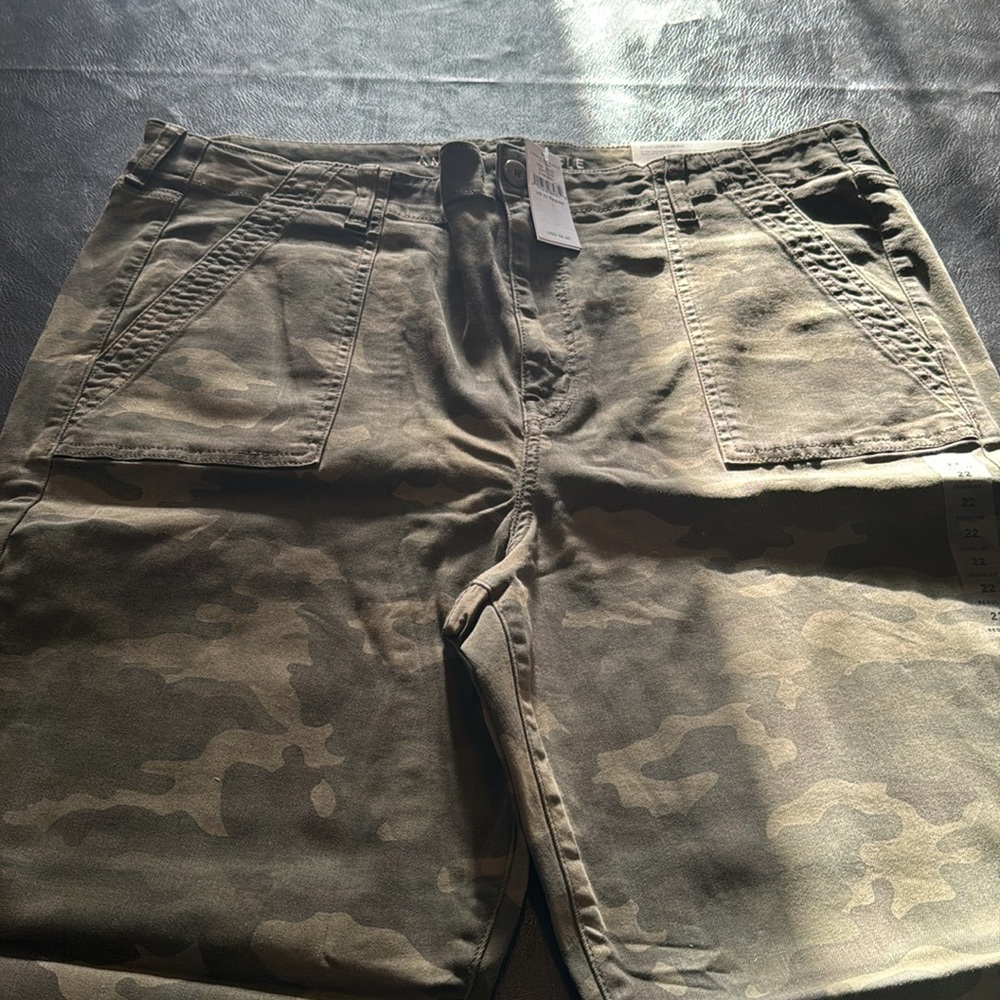 NWT American Eagle Next Level Stretch Jeggings